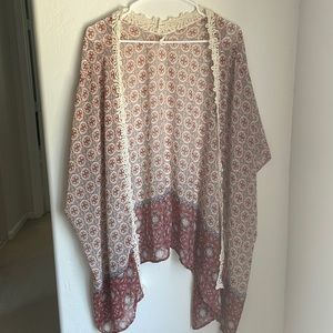 Pinkblush maternity layering cover. Short sleeves and only worn a few times!